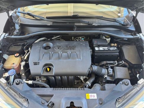 Used 2018 Toyota C-HR XLE FWD image 8