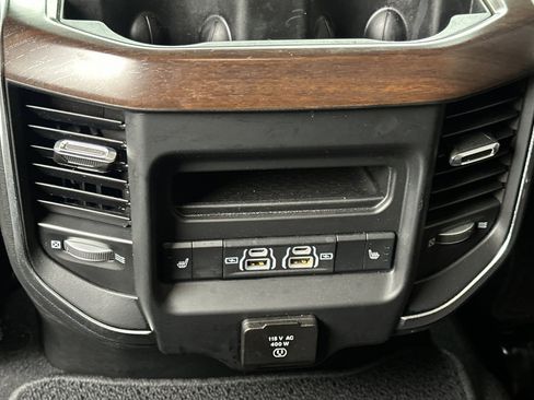 Used 2022 RAM 3500 Laramie image 40