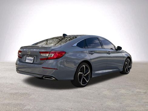 Used 2022 Honda Accord Sport image 9