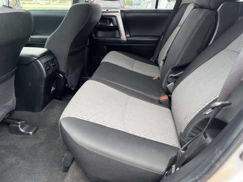 Used 2020 Toyota 4Runner SR5 AWD/4WD image 7