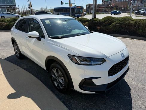 New 2026 Honda HR-V LX image 4