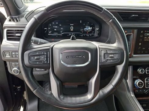 Used 2023 GMC Yukon Denali Ultimate AWD/4WD image 17