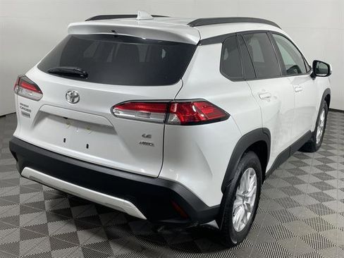 Certified 2023 Toyota Corolla Cross LE w/ Moonroof Package image 8