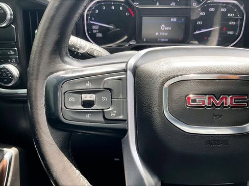 Used 2020 GMC Sierra 1500 SLT RWD image 23