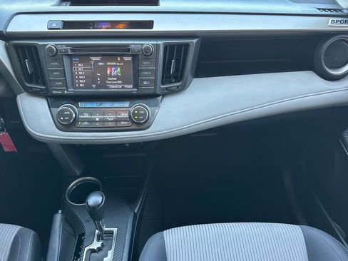 Used 2014 Toyota RAV4 XLE FWD image 32