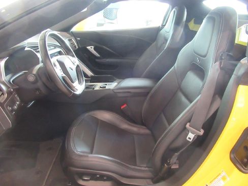 Used 2019 Chevrolet Corvette Stingray Convertible w/ 2LT Preferred Equipment Group image 7