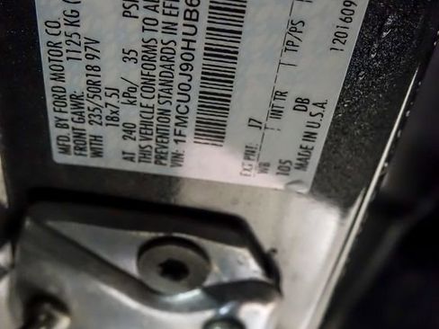 Used 2017 Ford Escape Titanium w/ Equipment Group 301A FWD image 28