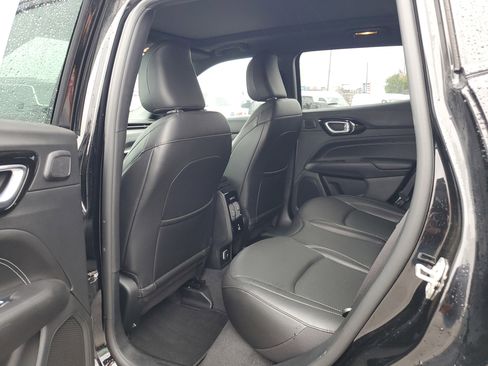 Used 2024 Jeep Compass Limited w/ High Altitude Package image 24