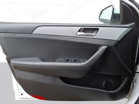 Used 2019 Hyundai Sonata SE FWD image 10