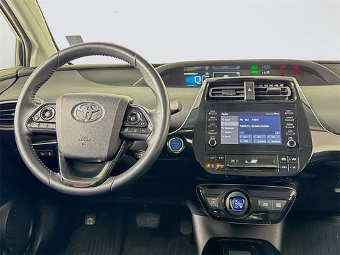 Used 2020 Toyota Prius XLE image 23