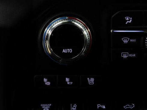 Used 2022 GMC Sierra 3500 Denali w/ Technology Package image 57