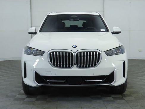 Certified 2026 BMW X5 sDrive40i w/ Premium Package image 2