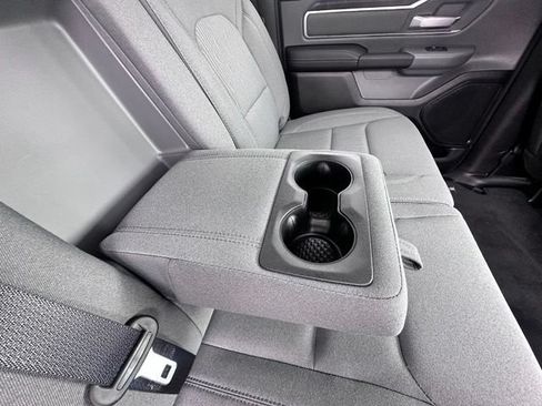 Used 2022 RAM 1500 Big Horn AWD/4WD image 33