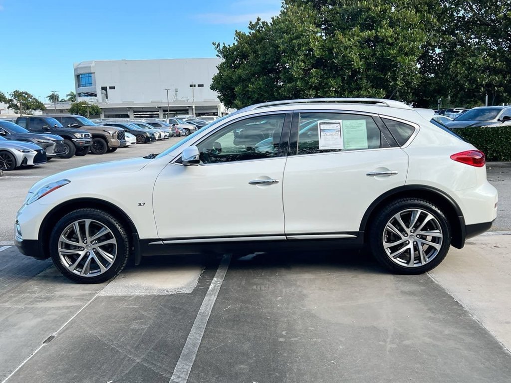 Used 2017 INFINITI QX50 2WD w/ Technology Package image 4