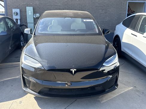 Used 2022 Tesla Model X AWD/4WD image 2