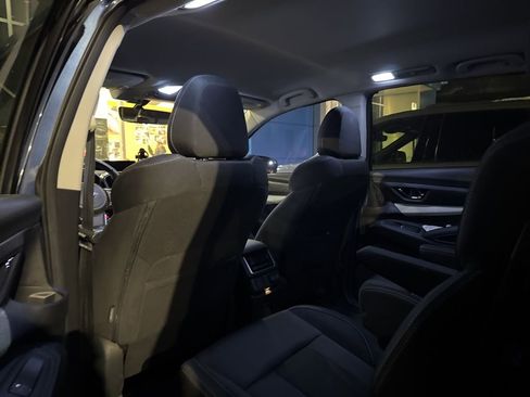 Used 2021 Subaru Ascent Premium w/ Convenience Package image 5