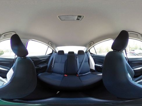 Used 2025 Nissan Versa SV image 38