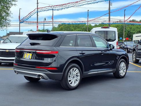 Used 2022 Lincoln Corsair FWD image 2