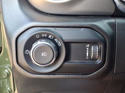 Used 2023 Jeep Wrangler Unlimited Sport AWD/4WD image 20