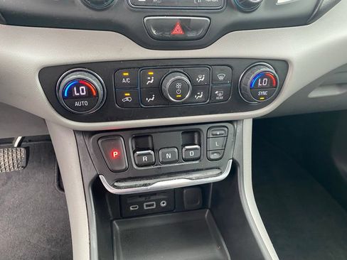 Used 2020 GMC Terrain SLE w/ Driver Convenience Package FWD image 21