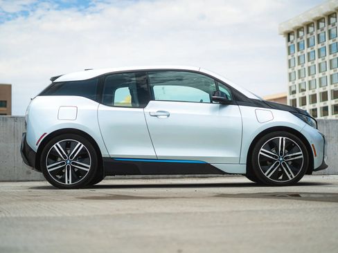 Used 2015 BMW i3 w/ Range Extender image 26