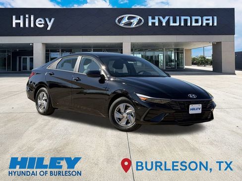 New 2026 Hyundai Elantra SE image 1