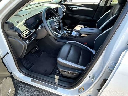 Used 2025 Buick Envision Sport Touring AWD/4WD image 11