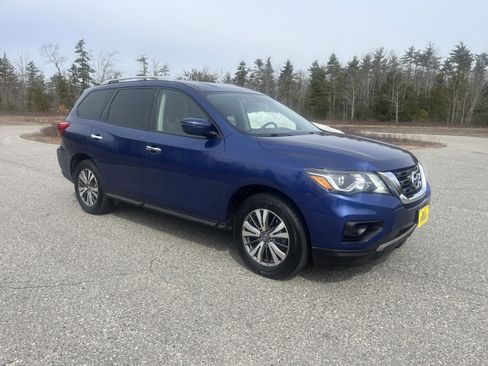 New 2026 Nissan Pathfinder SV image 9