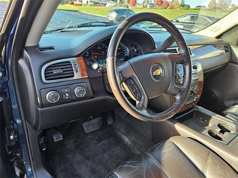 Used 2007 Chevrolet Tahoe LTZ w/ LTZ Preferred Equipment Group image 18