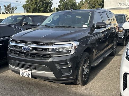 Used 2023 Ford Expedition Max Limited image 3