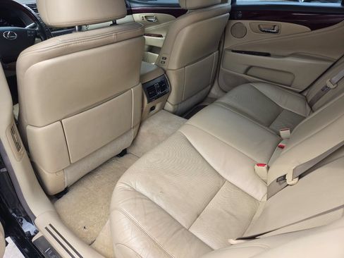 Used 2007 Lexus LS 460 RWD image 26