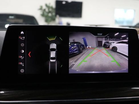 Used 2019 BMW 540i w/ Executive Package RWD image 36