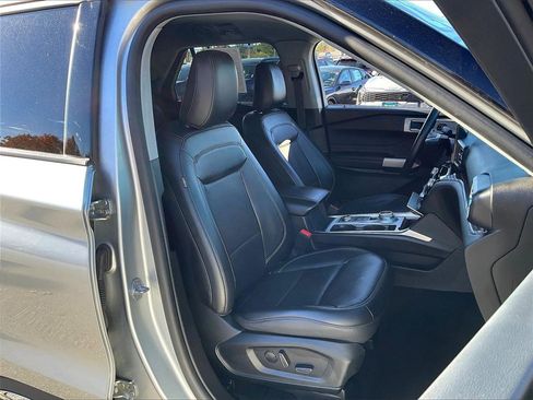 Used 2023 Ford Explorer Limited w/ Equipment Group 301A image 10
