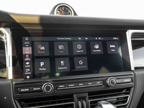 Used 2020 Porsche Macan Base image 31