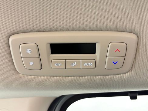 New 2026 Kia Carnival EX FWD image 38