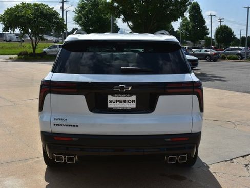 New 2026 Chevrolet Traverse LT w/ Midnight/Sport Edition FWD image 6