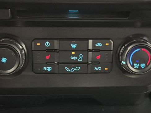 Used 2018 Ford F150 XLT w/ Equipment Group 302A Luxury AWD/4WD image 19