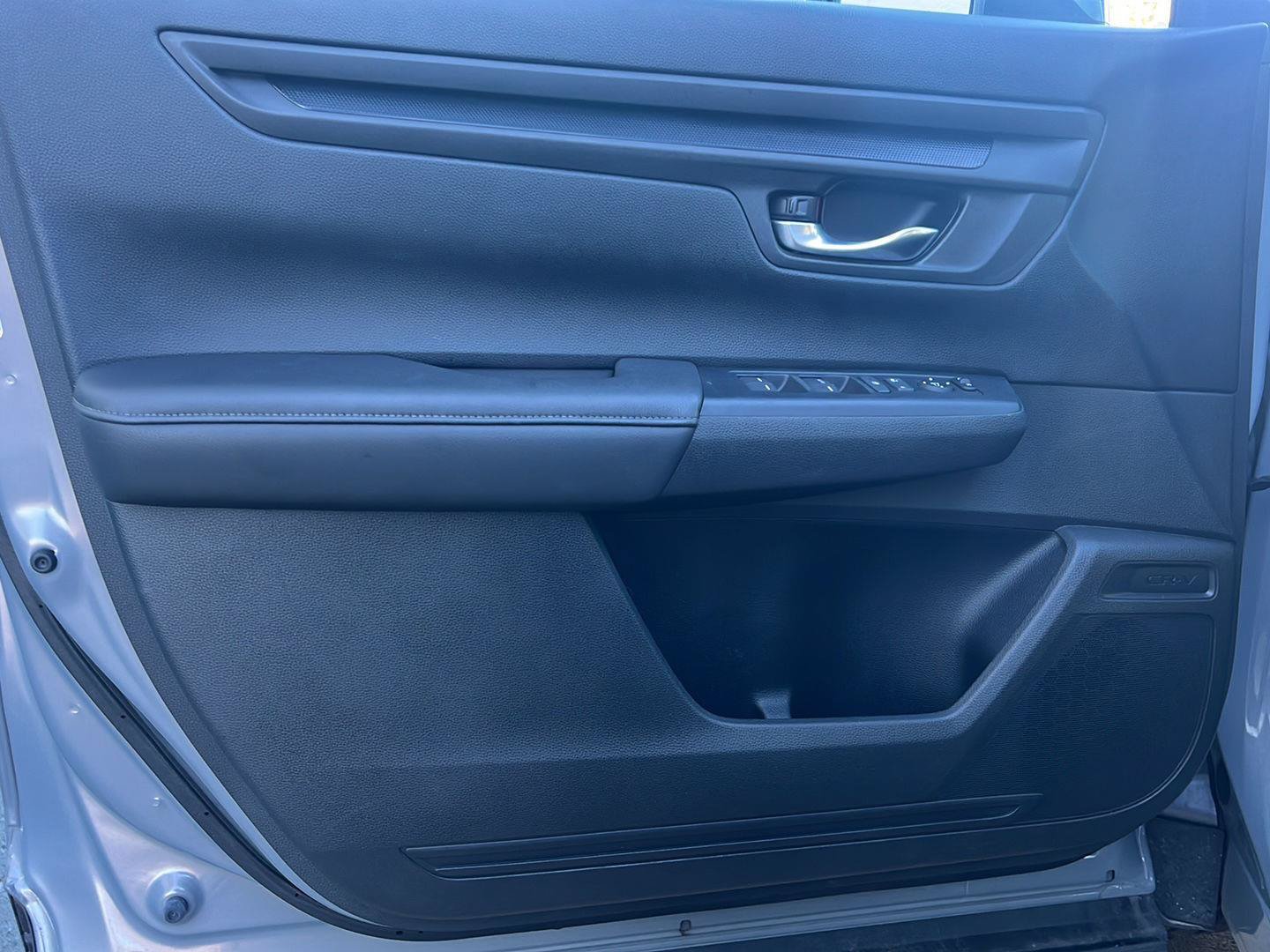 Used 2024 Honda CR-V LX image 3