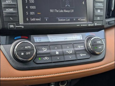 Used 2018 Toyota RAV4 Limited w/ Advanced Technology Package FWD image 16