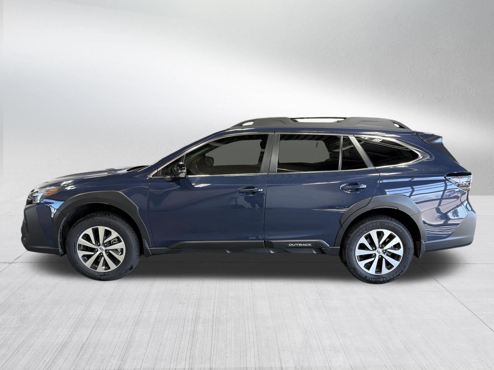 Certified 2025 Subaru Outback Premium AWD/4WD image 4