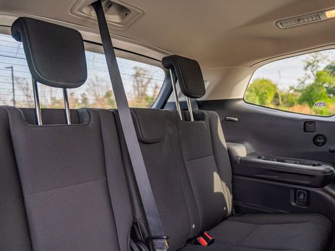 Used 2024 Subaru Ascent Premium w/ Convenience Package image 17