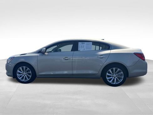 Used 2016 Buick LaCrosse Leather w/ Experience Buick Package FWD image 2