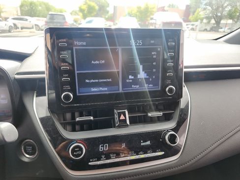 Used 2020 Toyota Corolla SE w/ SE Premium Package FWD image 25
