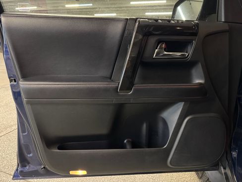 Used 2018 Toyota 4Runner TRD Off-Road Premium image 15