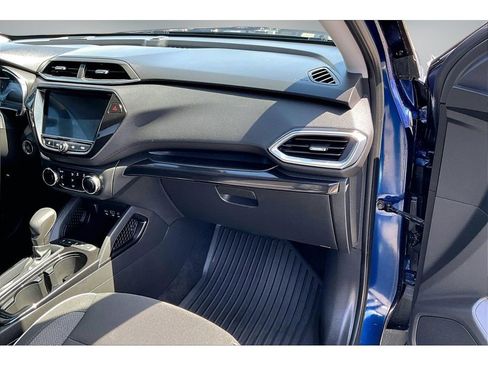 Used 2022 Chevrolet TrailBlazer LT w/ Convenience Package AWD/4WD image 23