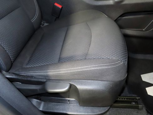 Used 2023 GMC Terrain SLE w/ Driver Convenience Package image 31