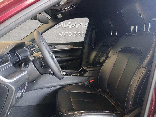 Used 2025 Jeep Grand Cherokee Limited 4xe AWD/4WD image 20
