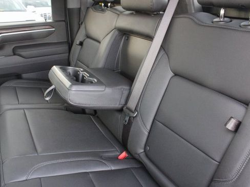 New 2026 GMC Sierra 2500 SLT w/ SLT Premium Package image 23