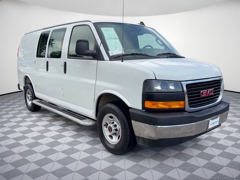 Certified 2025 GMC Savana 2500 w/ Driver Convenience Package RWD image 7