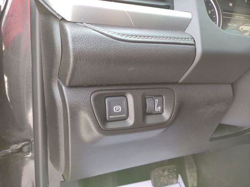 Used 2019 GMC Acadia SLT image 24